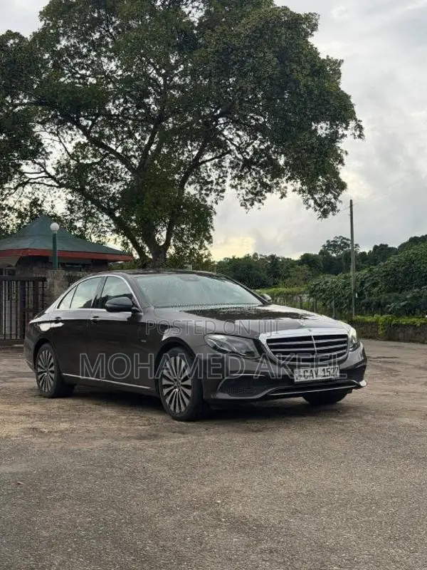 Mercedes-Benz E350e 2018 Car (Used)