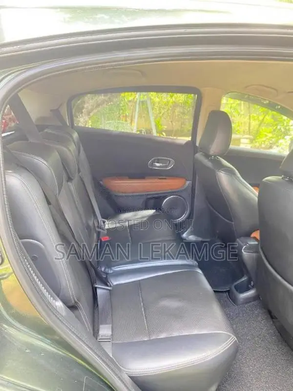 Honda Vezel Z 2015 SUV (Used)