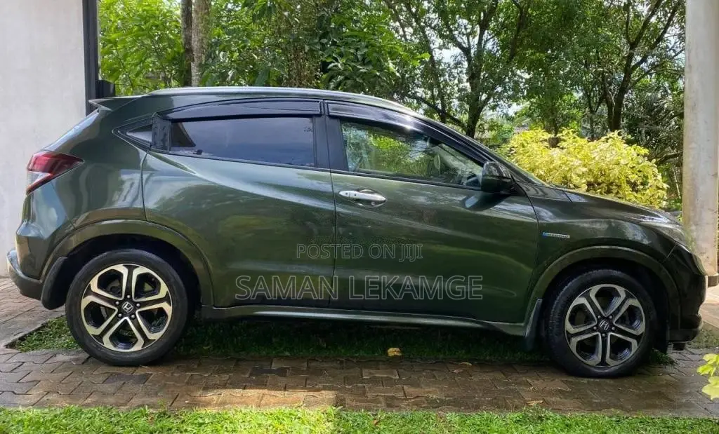Honda Vezel Z 2015 SUV (Used)