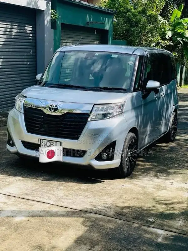 Toyota Roomy GS Cuatom 2017 Car (Used)
