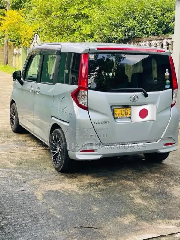 Toyota Roomy GS Cuatom 2017 Car (Used)