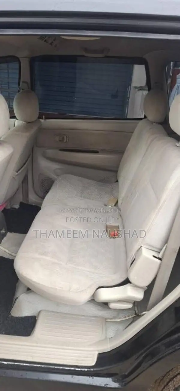 Toyota Avanza 2010 Car (Used)