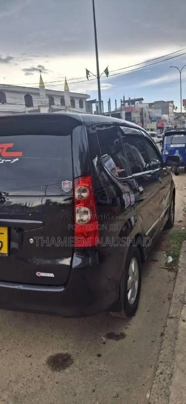 Toyota Avanza 2010 Car (Used)