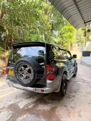 Mitsubishi Montero 2000 SUV (Used)