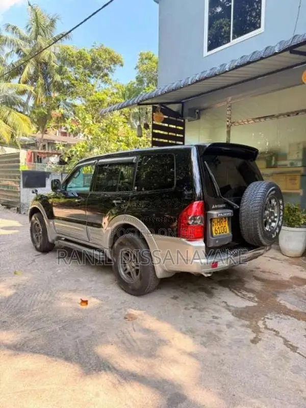 Mitsubishi Montero 2000 SUV (Used)