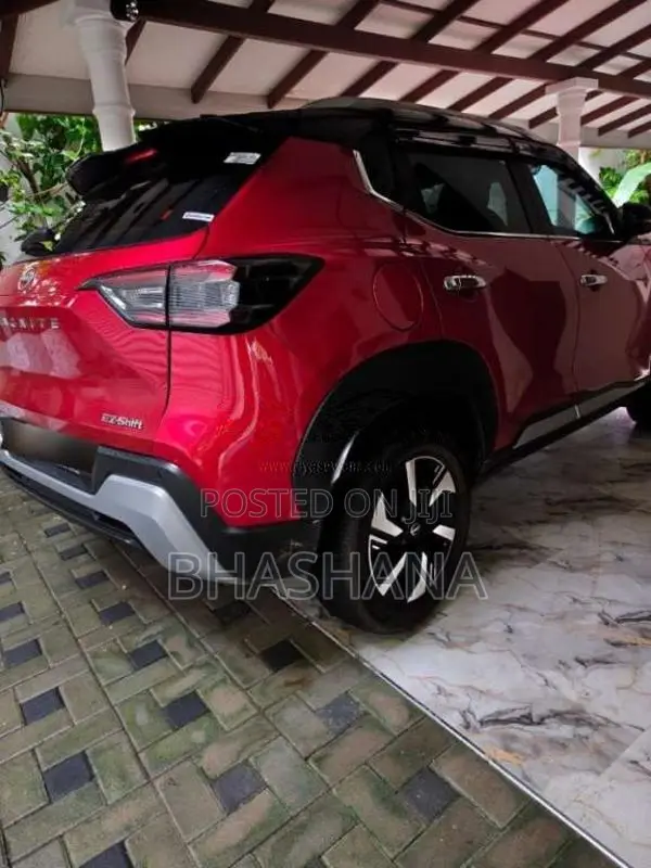 Nissan Magnite Tekna Plus 2025 SUV (Used)