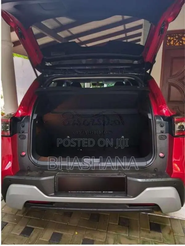 Nissan Magnite Tekna Plus 2025 SUV (Used)