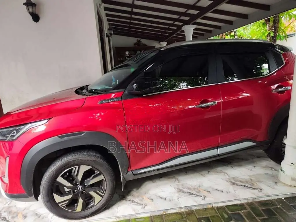 Nissan Magnite Tekna Plus 2025 SUV (Used)
