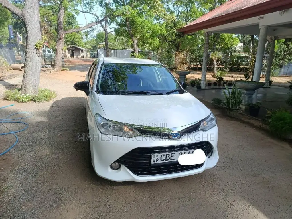 Toyota Axio Hybrid 2016 Car (Used)