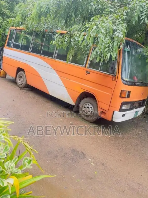 Mitsubishi Rosa 1988 Bus (Used)