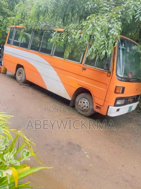 Mitsubishi Rosa 1988 Bus (Used)