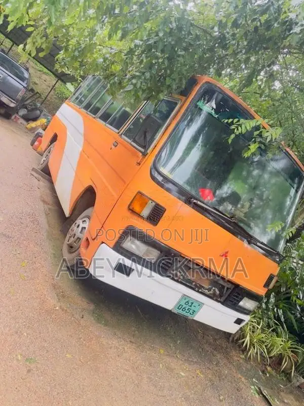 Mitsubishi Rosa 1988 Bus (Used)