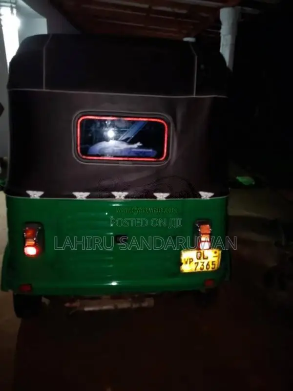 Bajaj 4 stroke 2007 Three Wheel (Used)