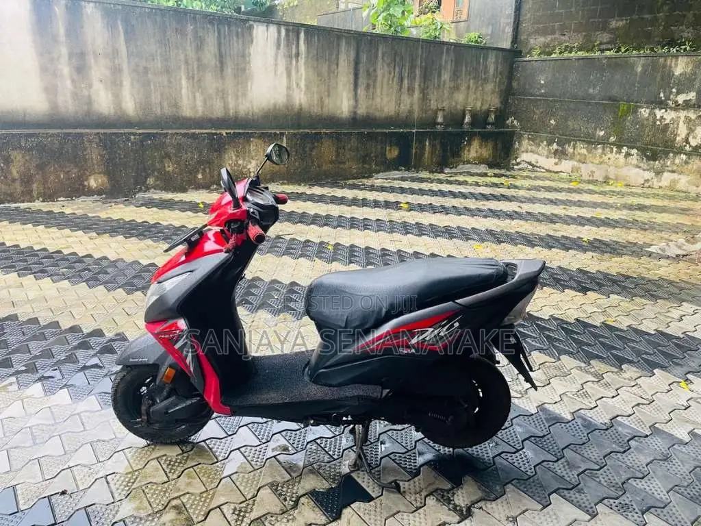 Honda Dio 2018 Motorbike (Used)