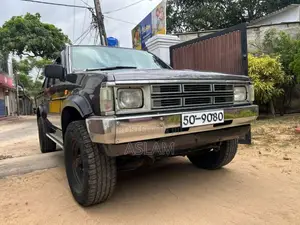 Nissan D-21 4X4 DOUBLE 1988 Pickup (Used)