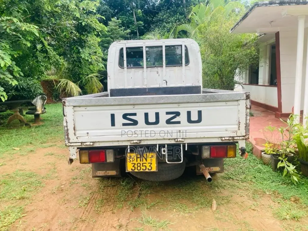 Isuzu ELF 1998 Crew Cab (Used)
