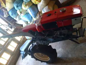 Kubota K700 2016 Tractor (Used)