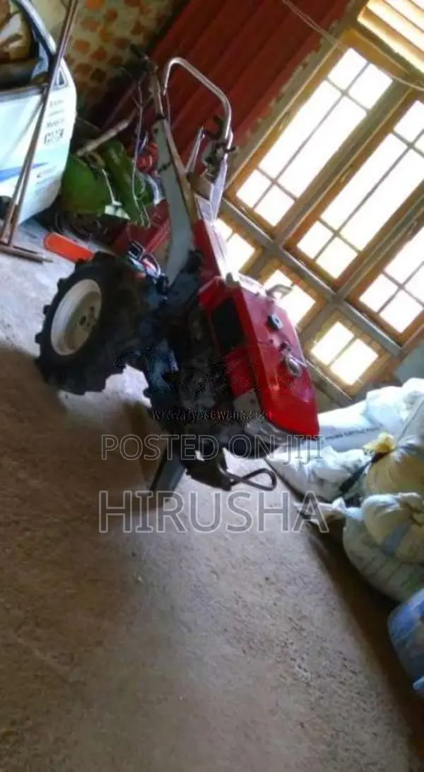 Kubota K700 2016 Tractor (Used)