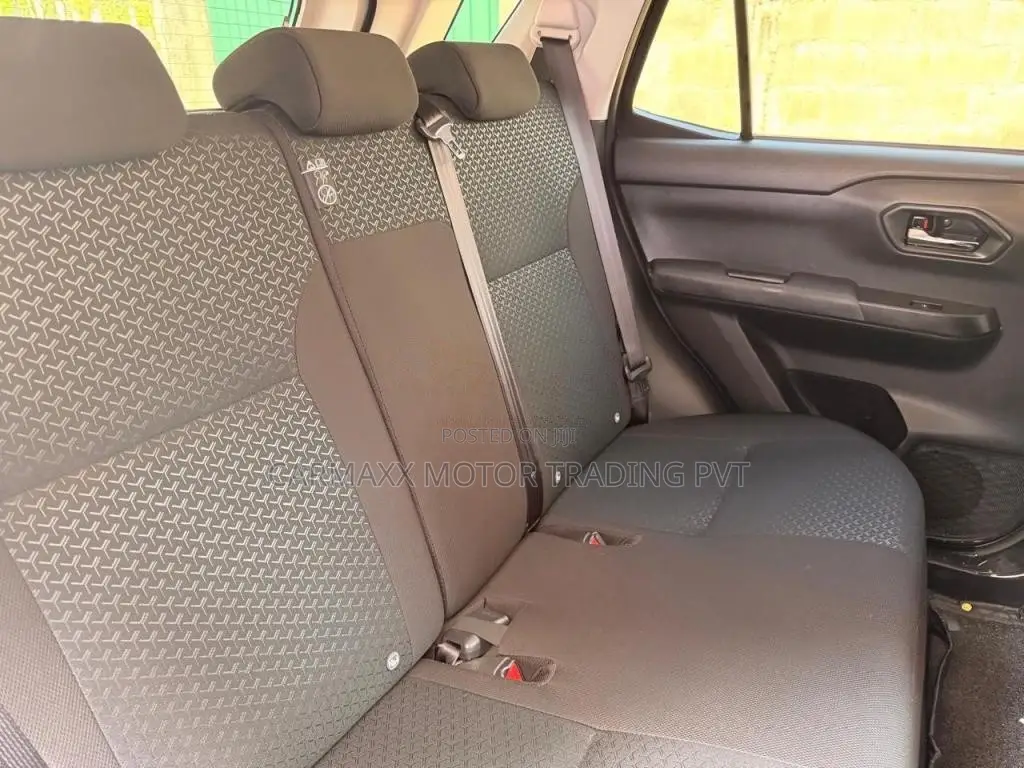 Toyota Raize Hybrid 2025 SUV Unregistered (Recondition)