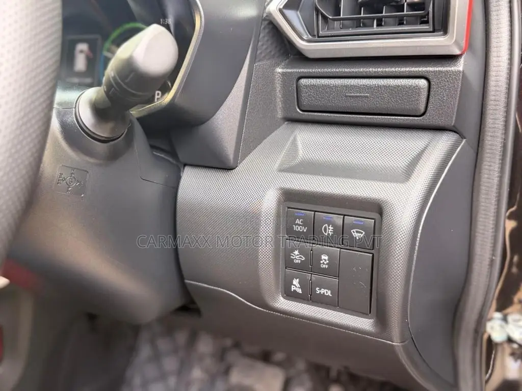 Toyota Raize Hybrid 2025 SUV Unregistered (Recondition)