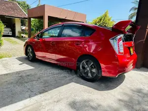 Toyota Prius 3rd 2012 Car (Used)