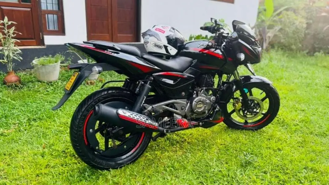 Bajaj Pulsar 180 2016 Motorbike (Used)