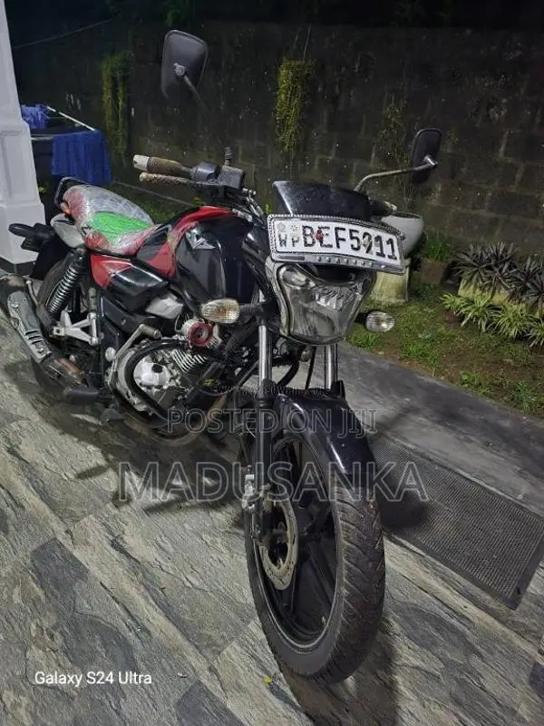 Bajaj V15 2016 Motorbike (Used)