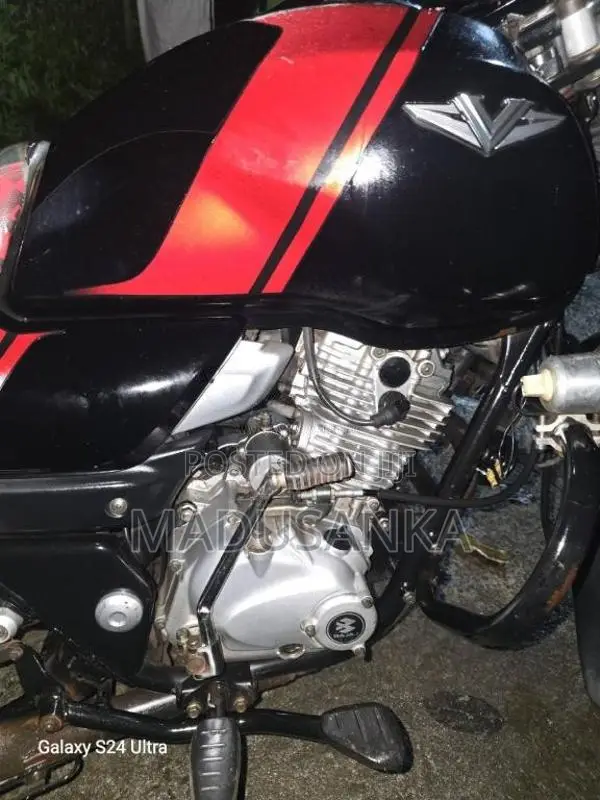 Bajaj V15 2016 Motorbike (Used)