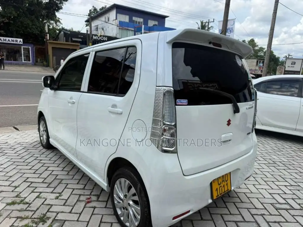 Suzuki Wagon R FZ 2015 Car (Used)