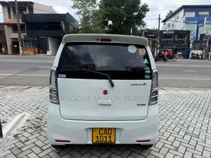 Suzuki Wagon R FZ 2015 Car (Used)
