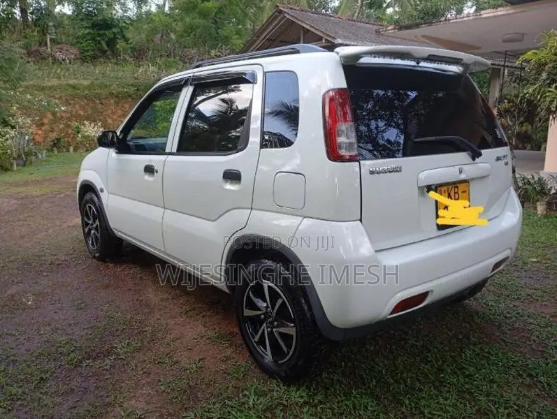 Suzuki Swift Center Antana 2004 Car (Used)