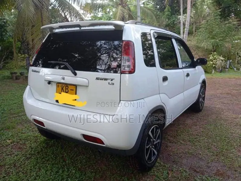 Suzuki Swift Center Antana 2004 Car (Used)