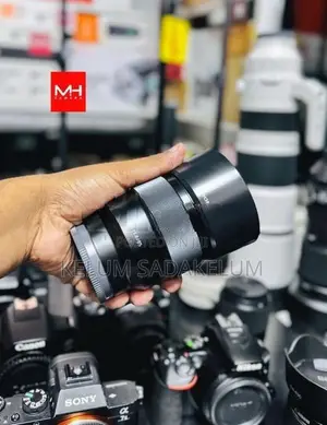 Sony FE 85mm 1.8f Lens