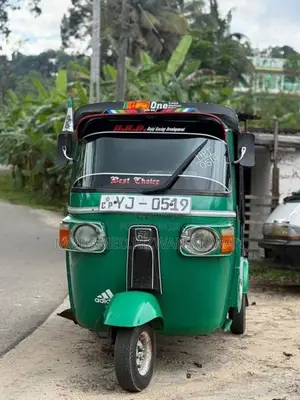 Bajaj 4 stroke 2011 Three Wheel (Used)
