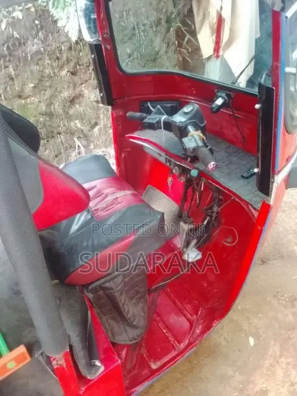 Bajaj 4 Stroke 2008 Three Wheel (Used)