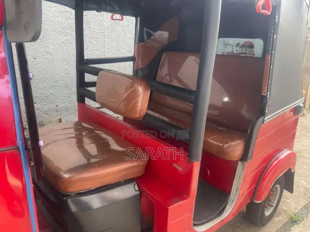 Bajaj 4 Stroke 2018 Three Wheel (Used)
