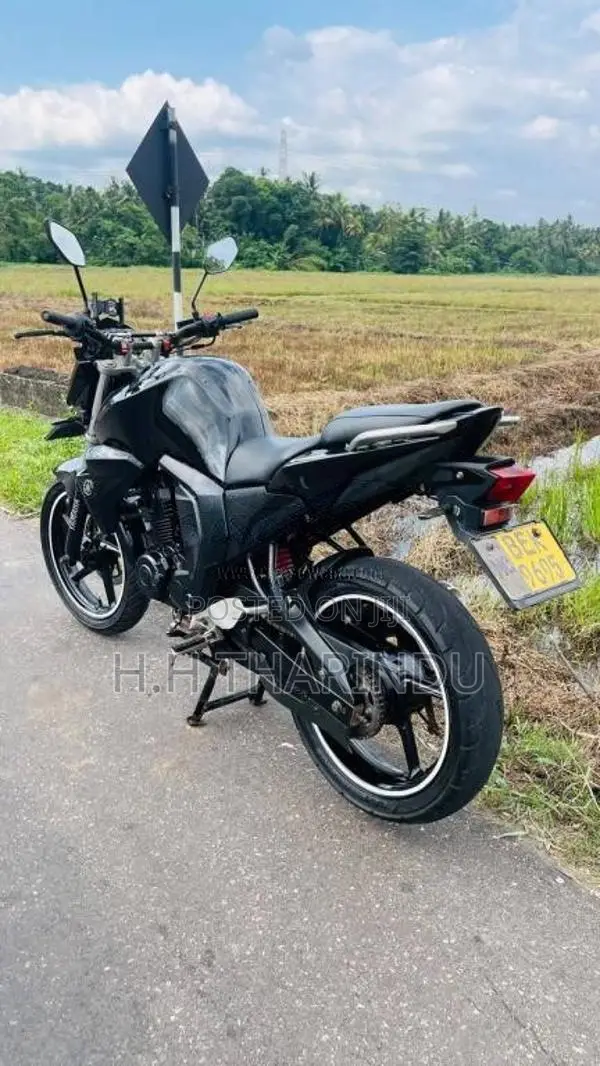 Yamaha Fz 2016 Motorbike (Used)