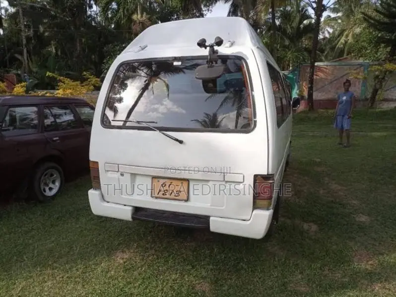 Isuzu Fargo 1986 Van (Used)