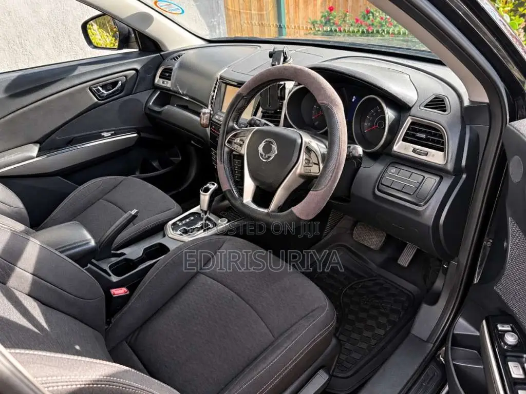 Micro Tivoli 2017 SUV (Used)