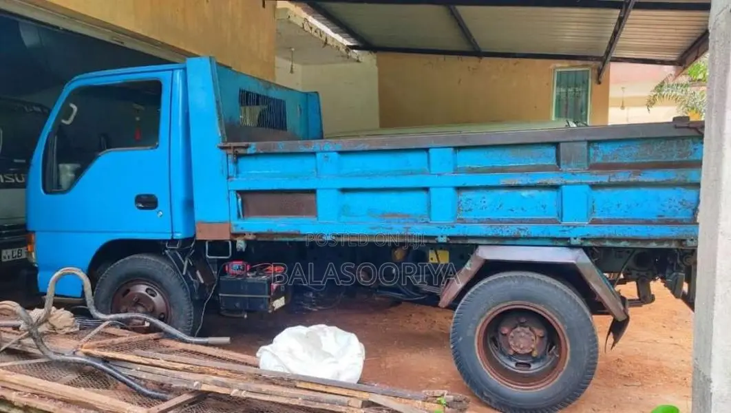 Isuzu Tipper 2000 Lorry (Used)