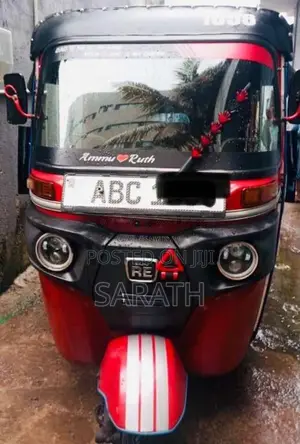 Bajaj 4 Stroke 2015 Three Wheel (Used)