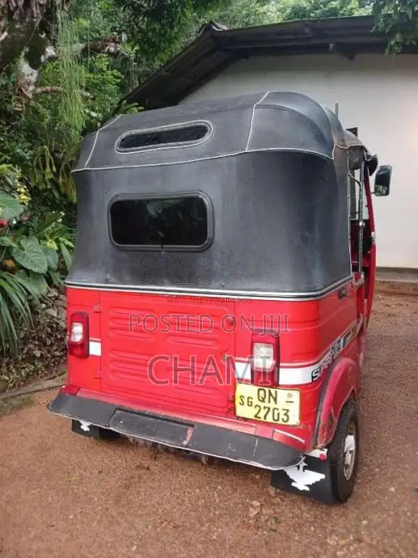 Bajaj 4 Stroke 2007 Three Wheel (Used)
