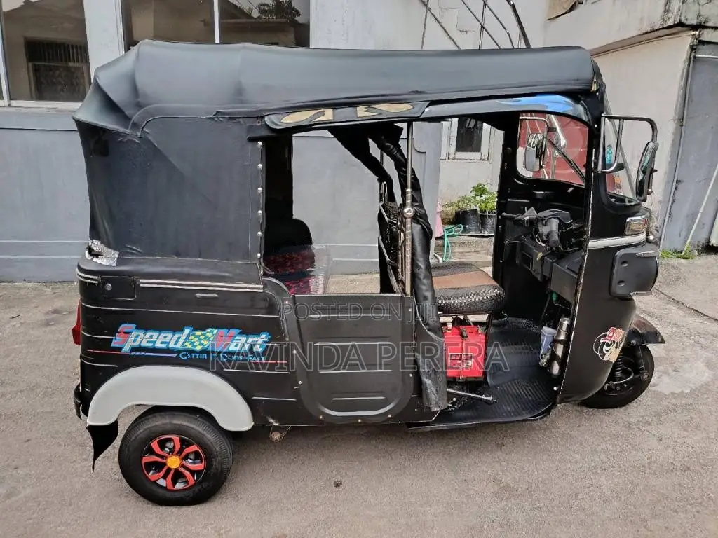 Bajaj RE 4 Stroke 2014 Three Wheel (Used)