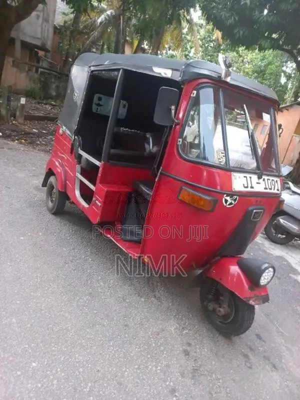 Bajaj RE 2 Stroke 2004 Three Wheel (Used)