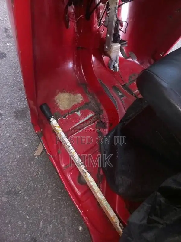 Bajaj RE 2 Stroke 2004 Three Wheel (Used)
