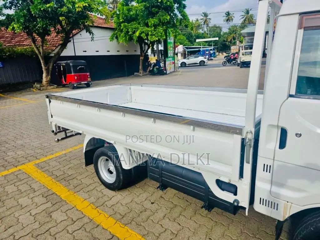 Mazda Bongo 2015 Lorry (Used)