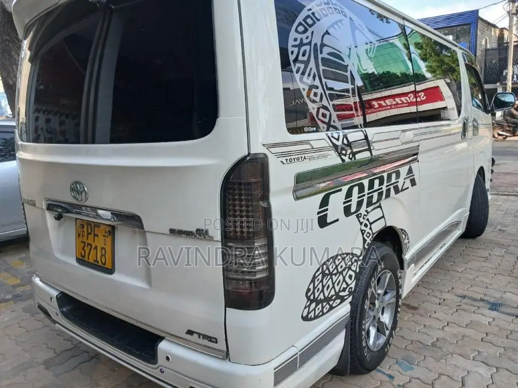 Toyota KDH 2009 Van (Used)
