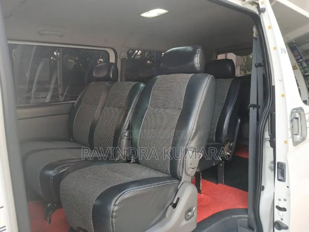 Toyota KDH 2009 Van (Used)