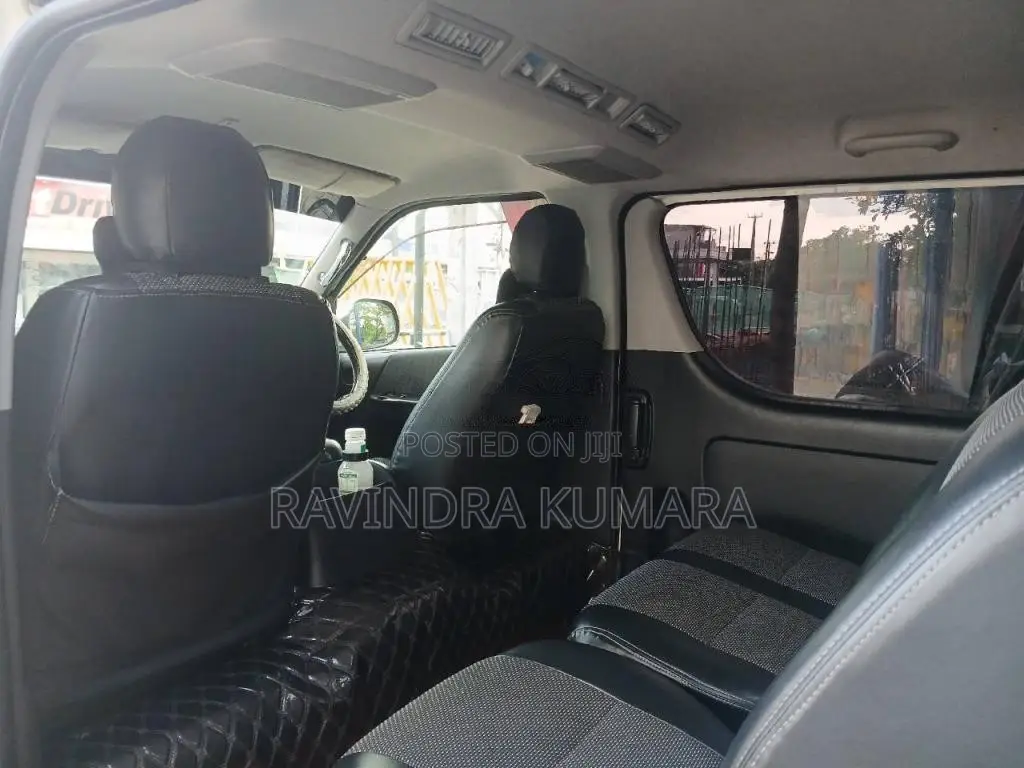 Toyota KDH 2009 Van (Used)