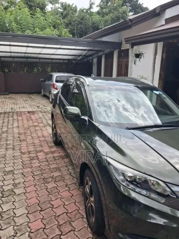 Honda Vezel 2014 SUV (Used)